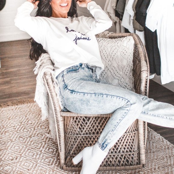 White Ivory C'est La Vie J'aime Cotton Sweatshirt - Picture 7 of 9